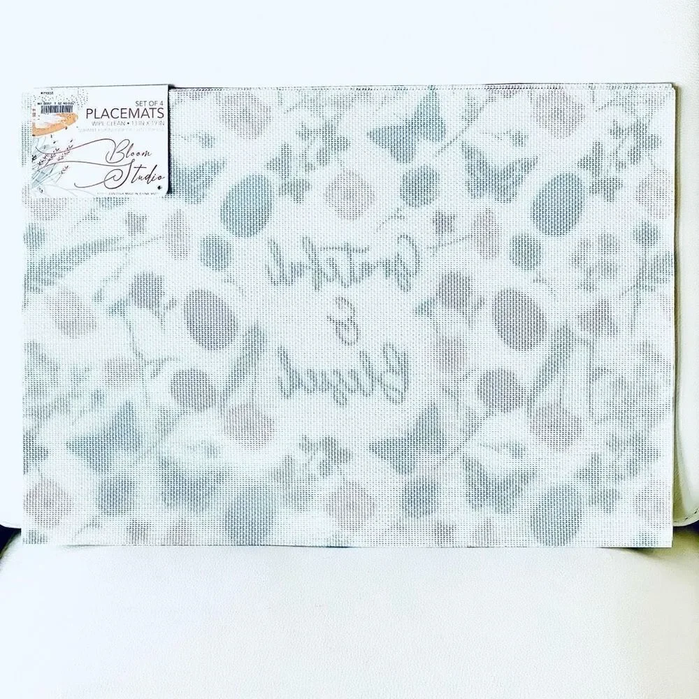 NWT Bloom Studio Spring 4 White Colorful Grateful & Blessed Placemats Table set